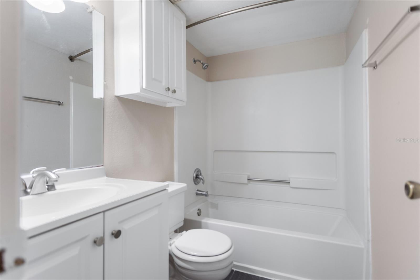 LANDING A CONDO - Residential