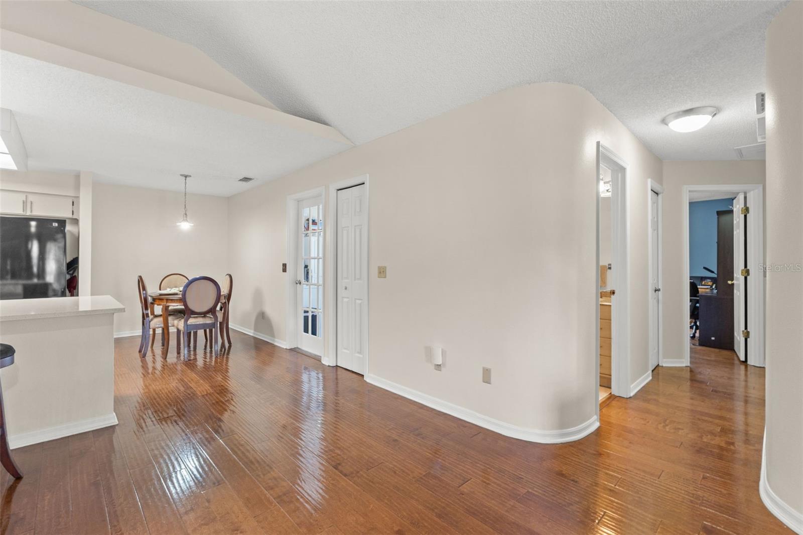 CLUB VILLAS CONDO - Residential