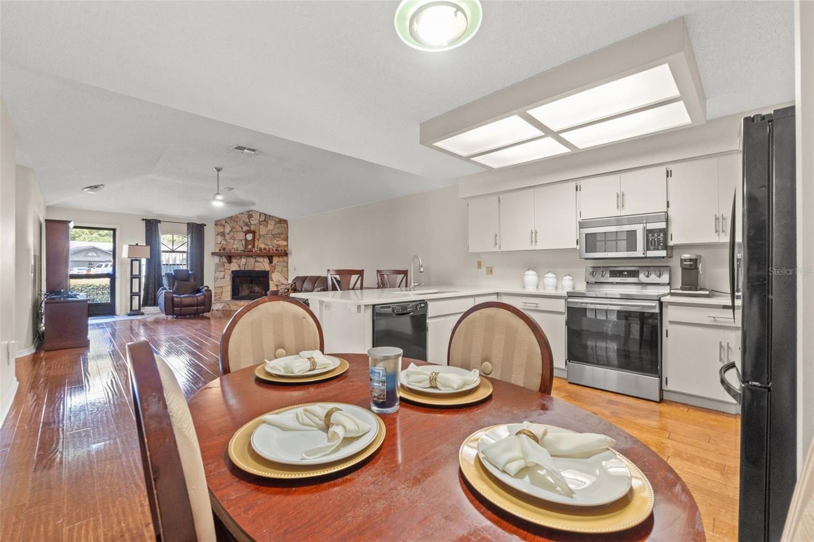 CLUB VILLAS CONDO - Residential