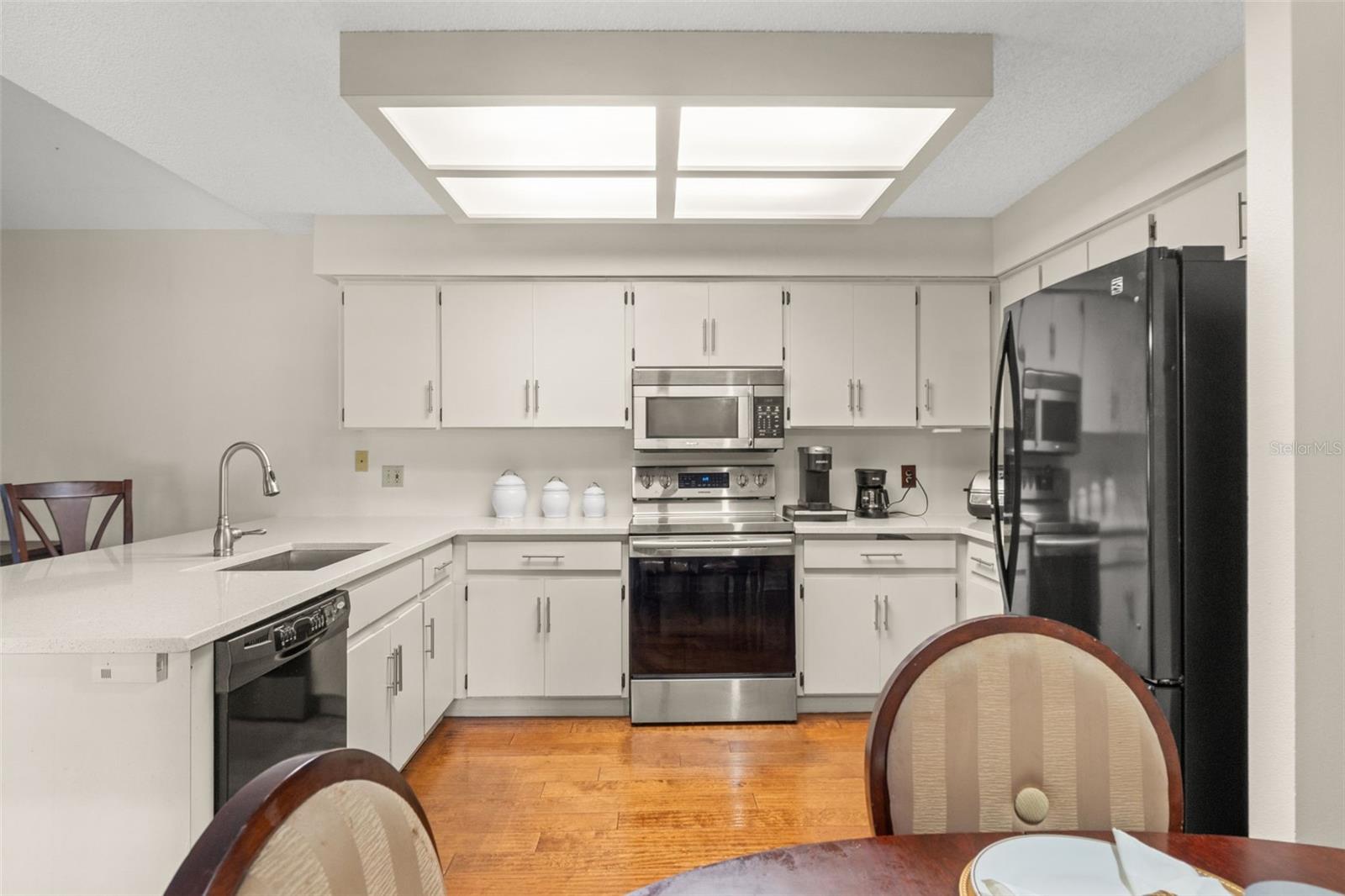 CLUB VILLAS CONDO - Residential