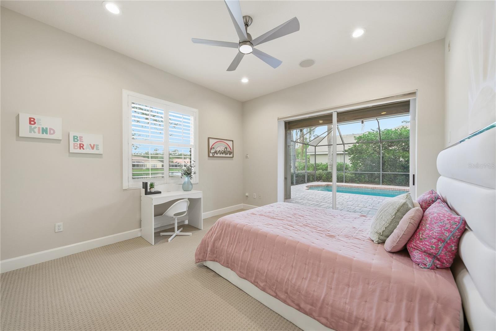 TAMPA PALMS AREA 8 PRCL 23 P - Residential