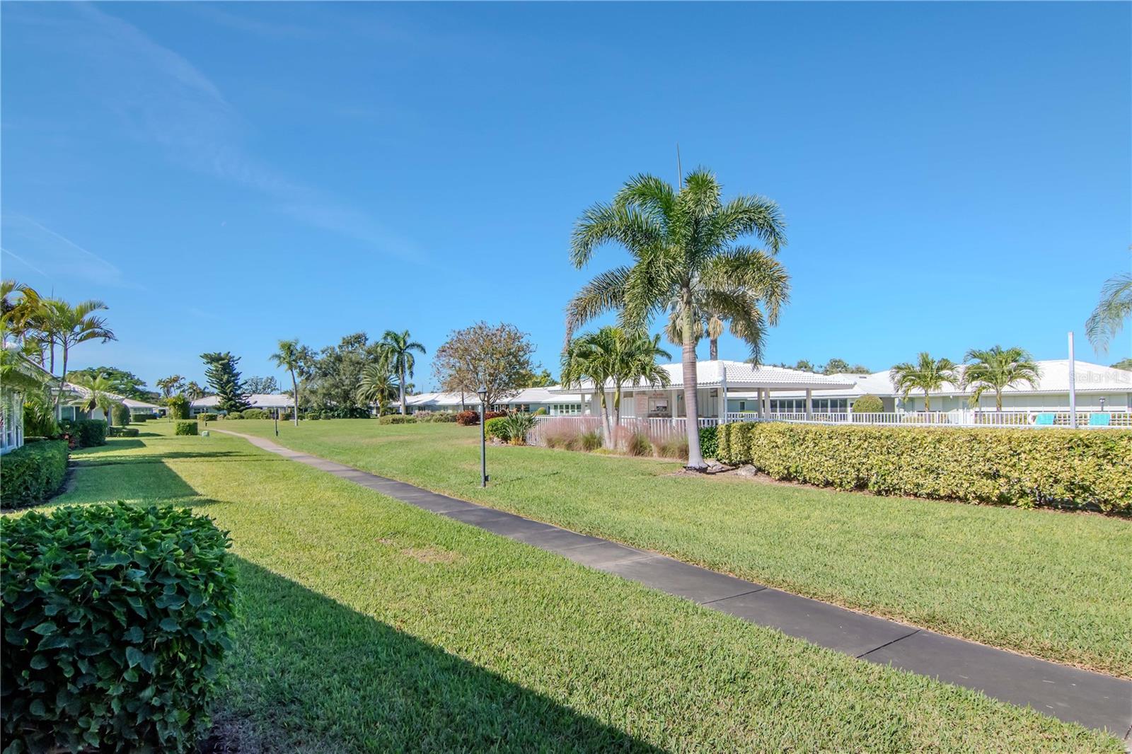 VILLAGE GREEN OF BRADENTON SEC 6 - Residential