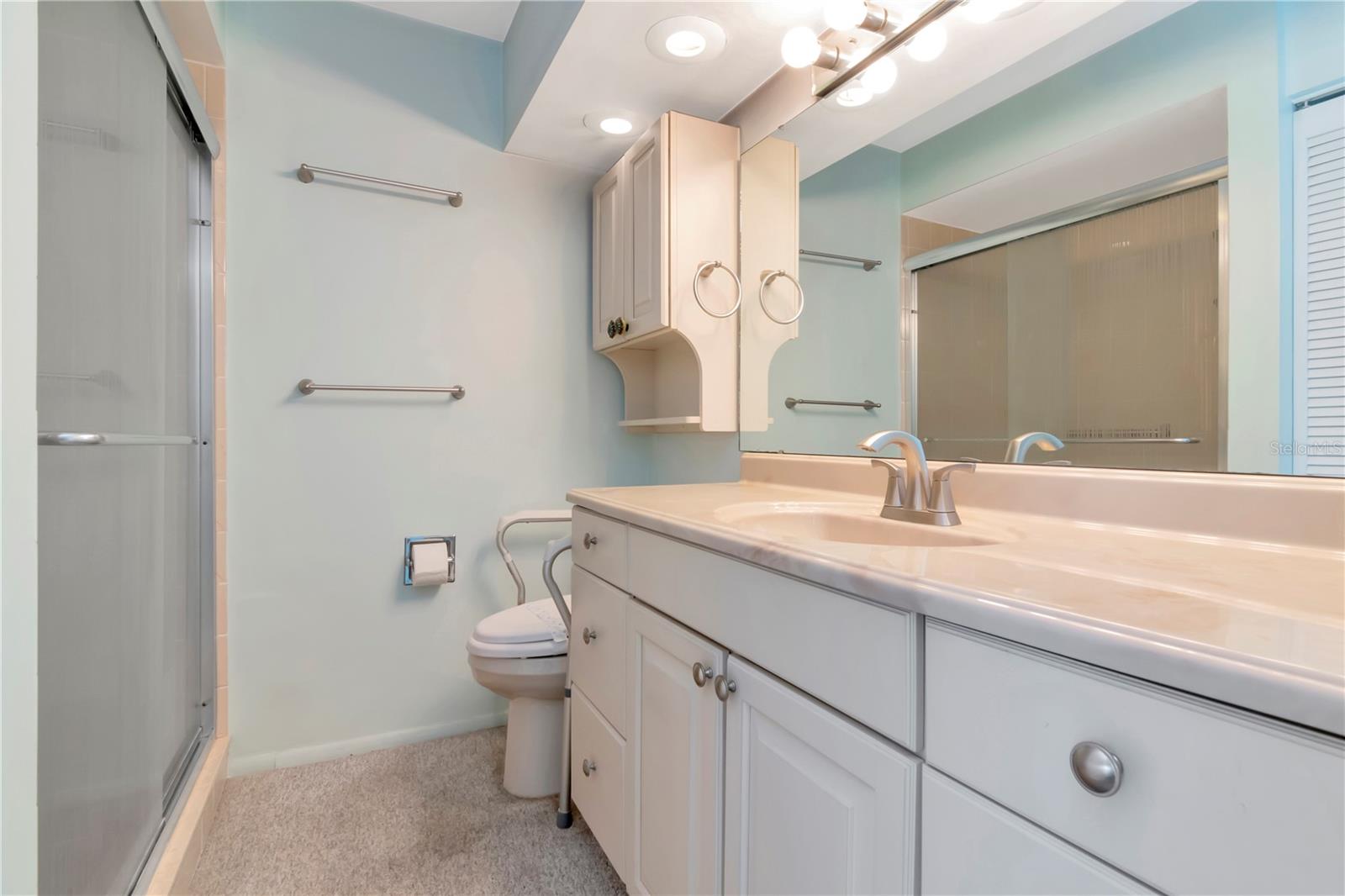 VILLAGE GREEN OF BRADENTON SEC 6 - Residential