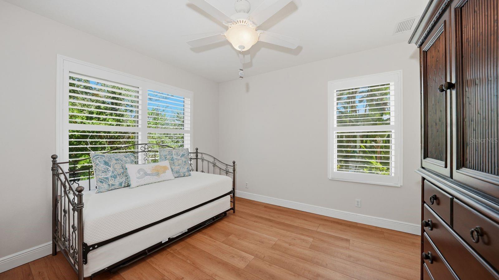 SLEEPY LAGOON PARK - Residential