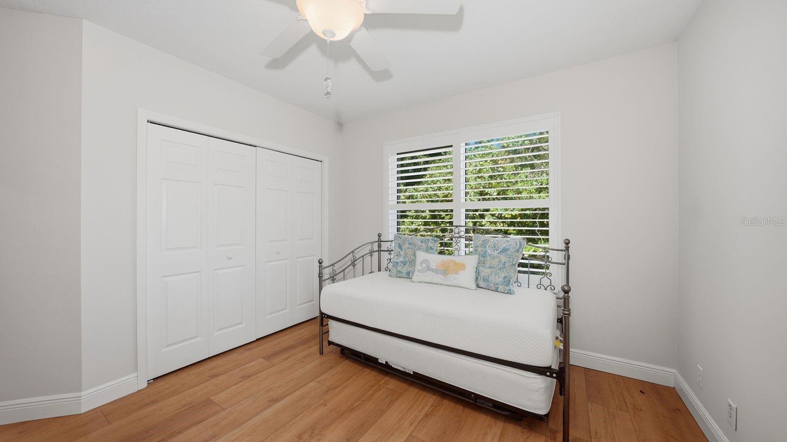 SLEEPY LAGOON PARK - Residential
