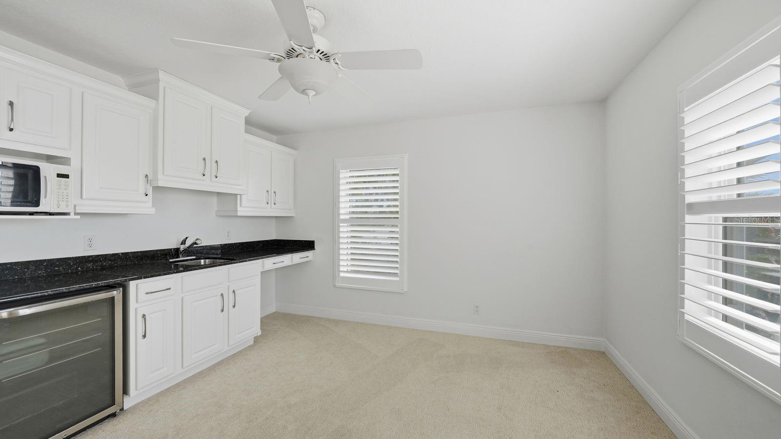 SLEEPY LAGOON PARK - Residential