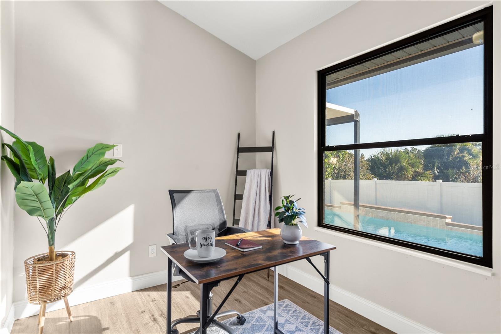 SHENNA HILL - Residential