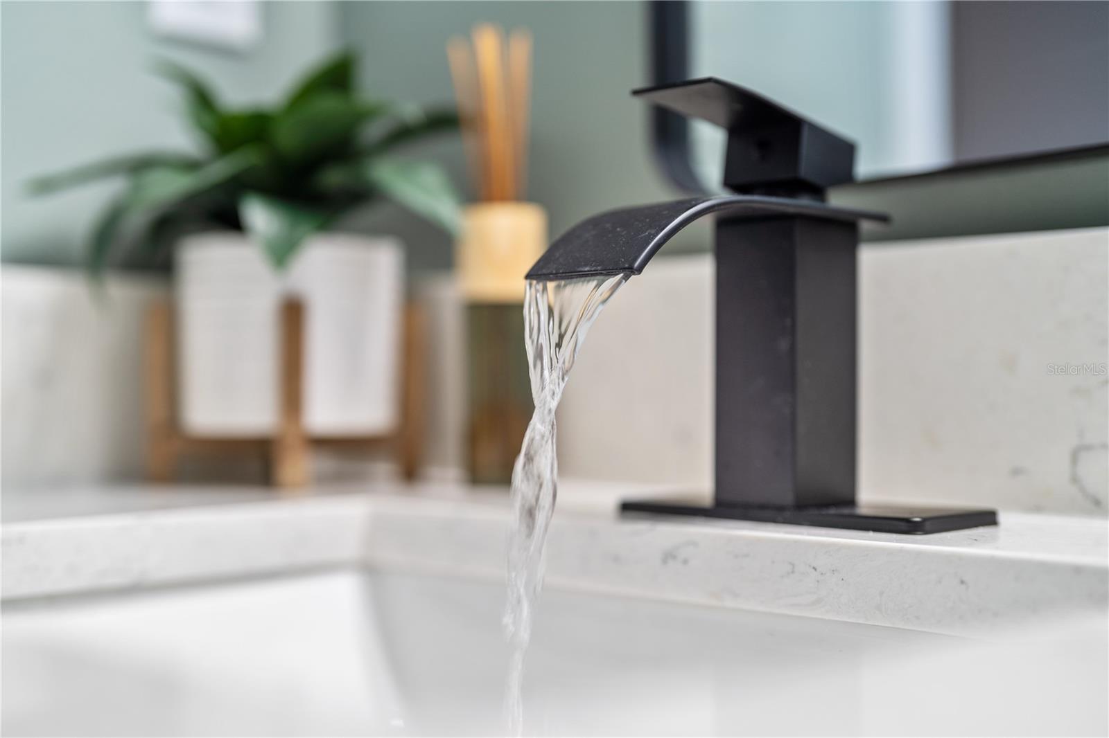 SHENNA HILL - Residential