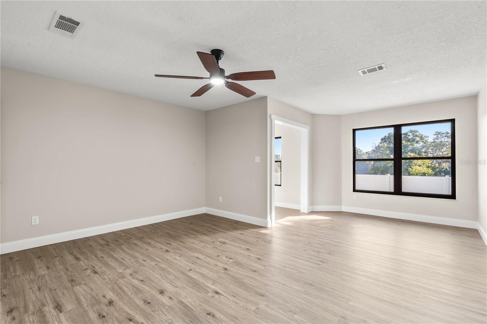 SHENNA HILL - Residential