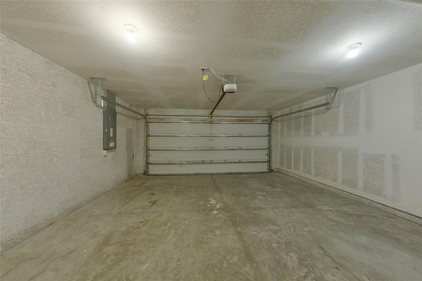 VISTANNA VILLAS - Residential Lease