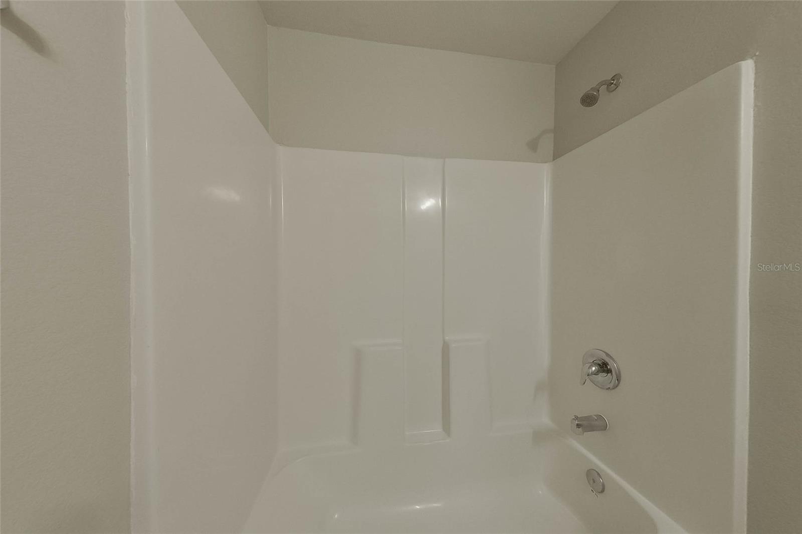 VISTANNA VILLAS - Residential Lease