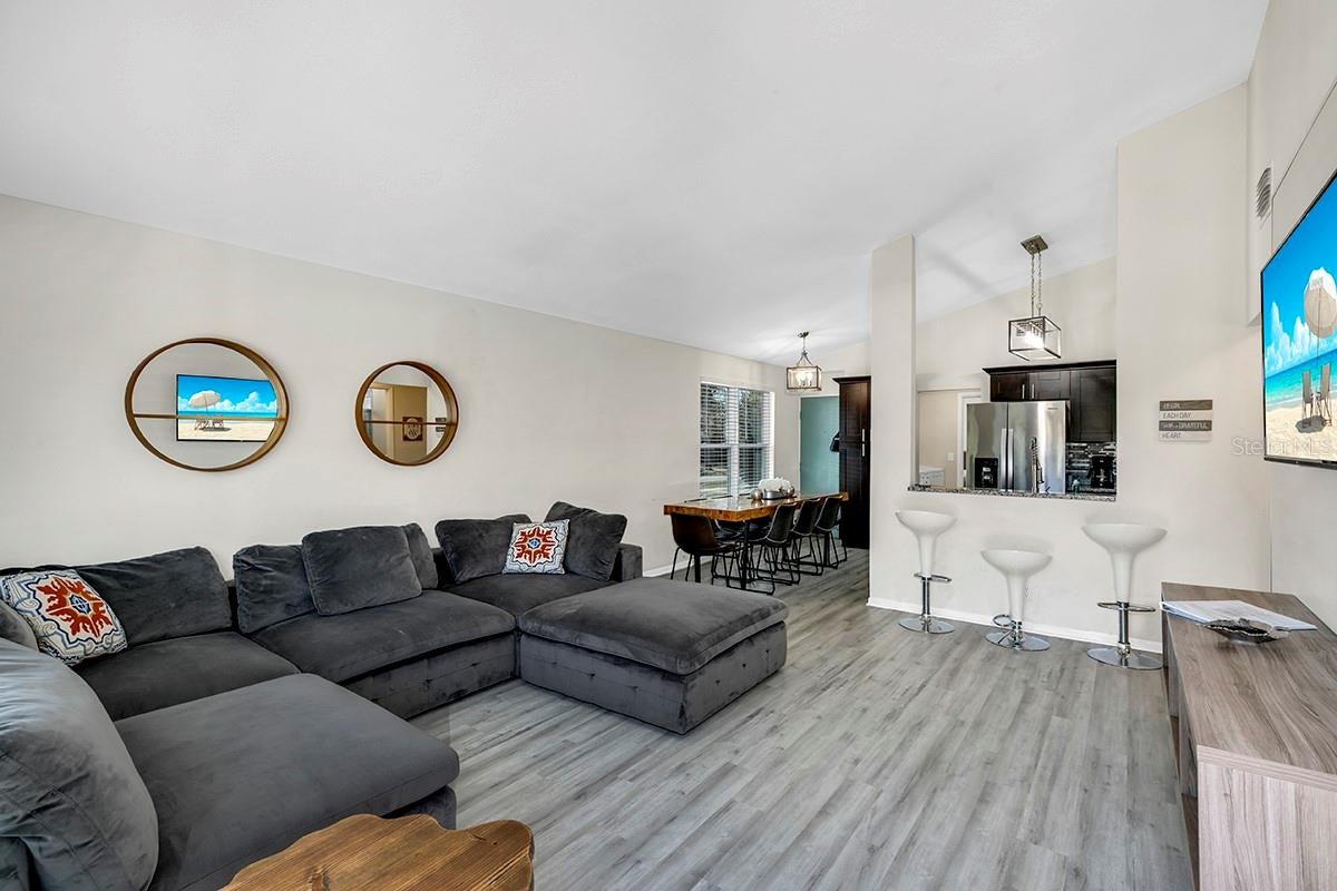 1112 S PROSPECT AVENUE