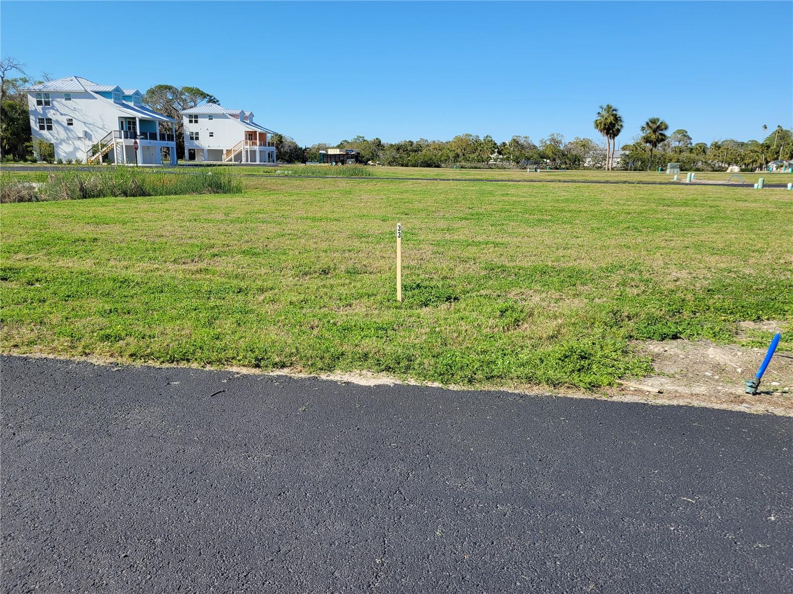 COTTAGES AT OYSTER BAYOU PB 86 PG 012 LO - Land