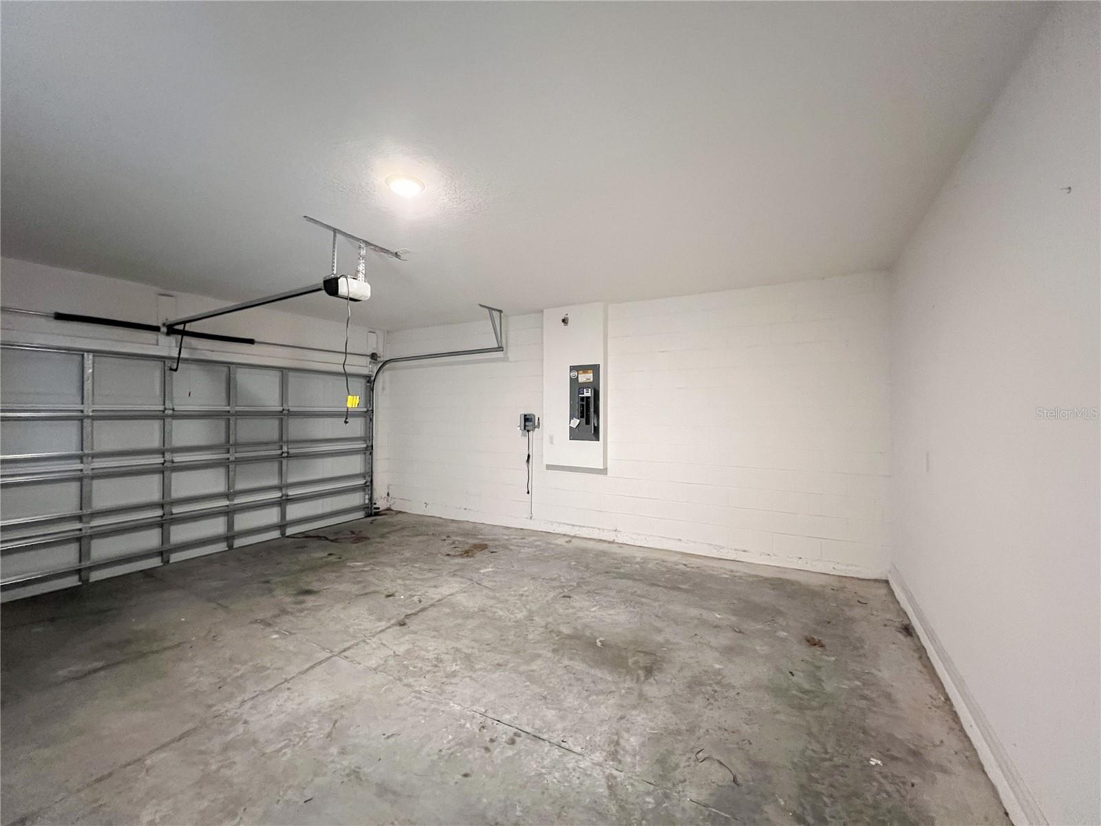 AVALON WOODS - Residential