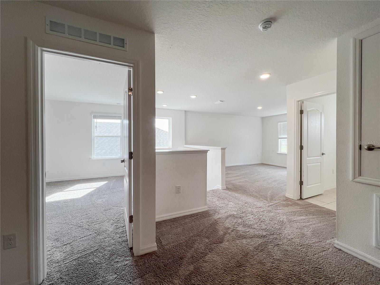 AVALON WOODS - Residential