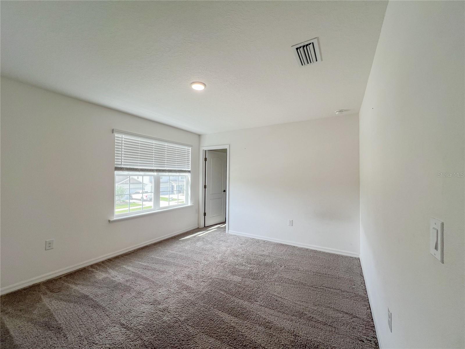 AVALON WOODS - Residential