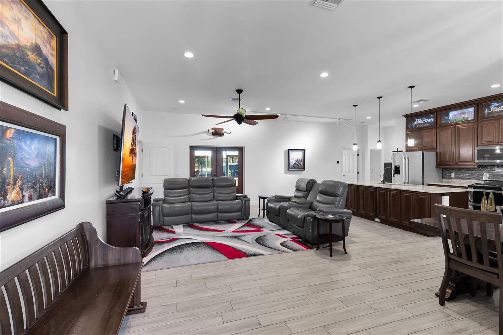 40200 LITTLE FARM ROAD