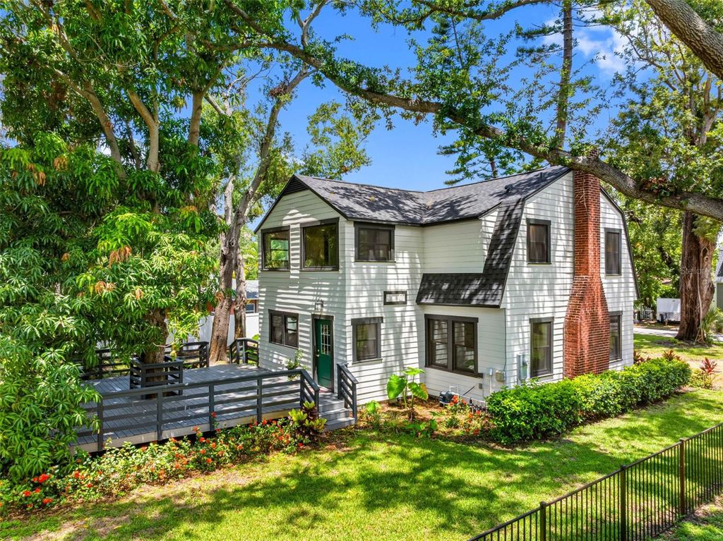 Photo of 5518 21st Avenue S, Gulfport, FL 33707 (MLS # TB8397347)