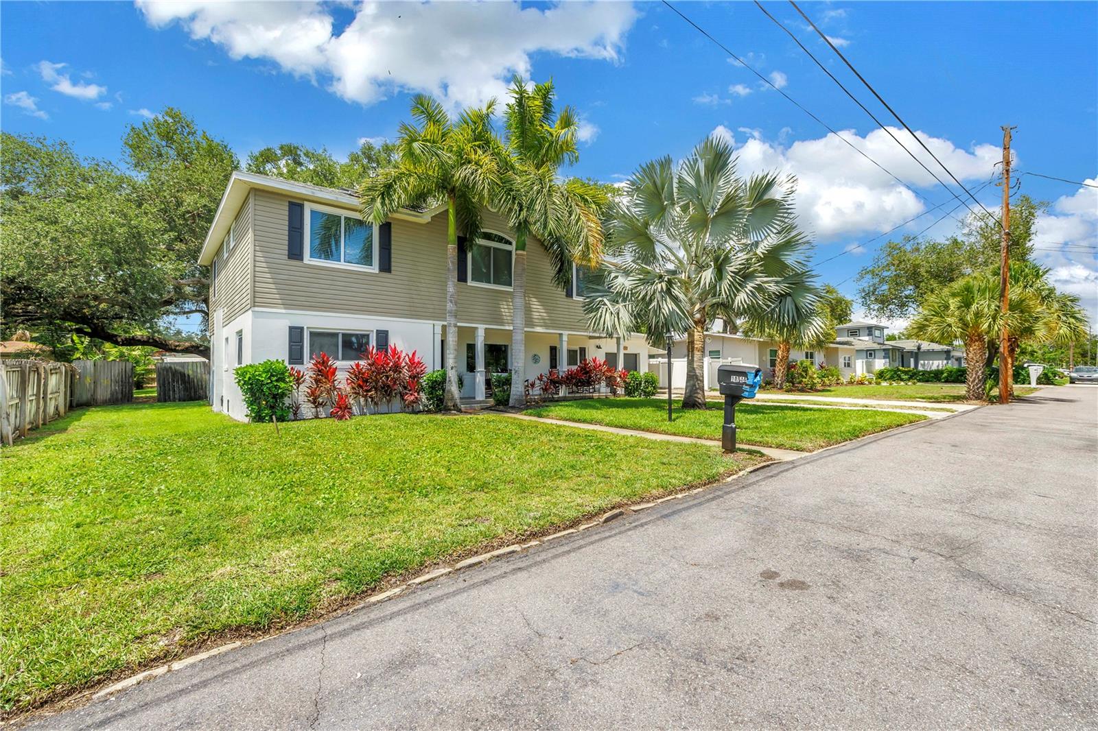 10819 SEMINOLE DRIVE N