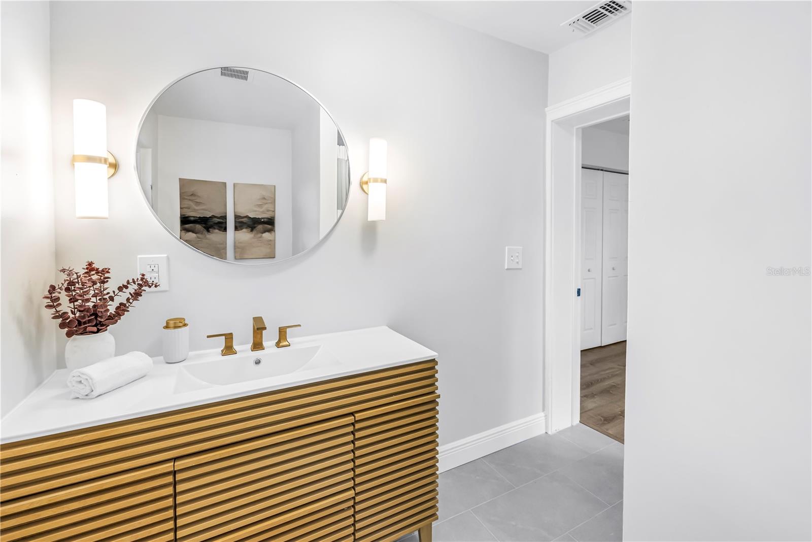 EDGEWATER ESTATES - Residential