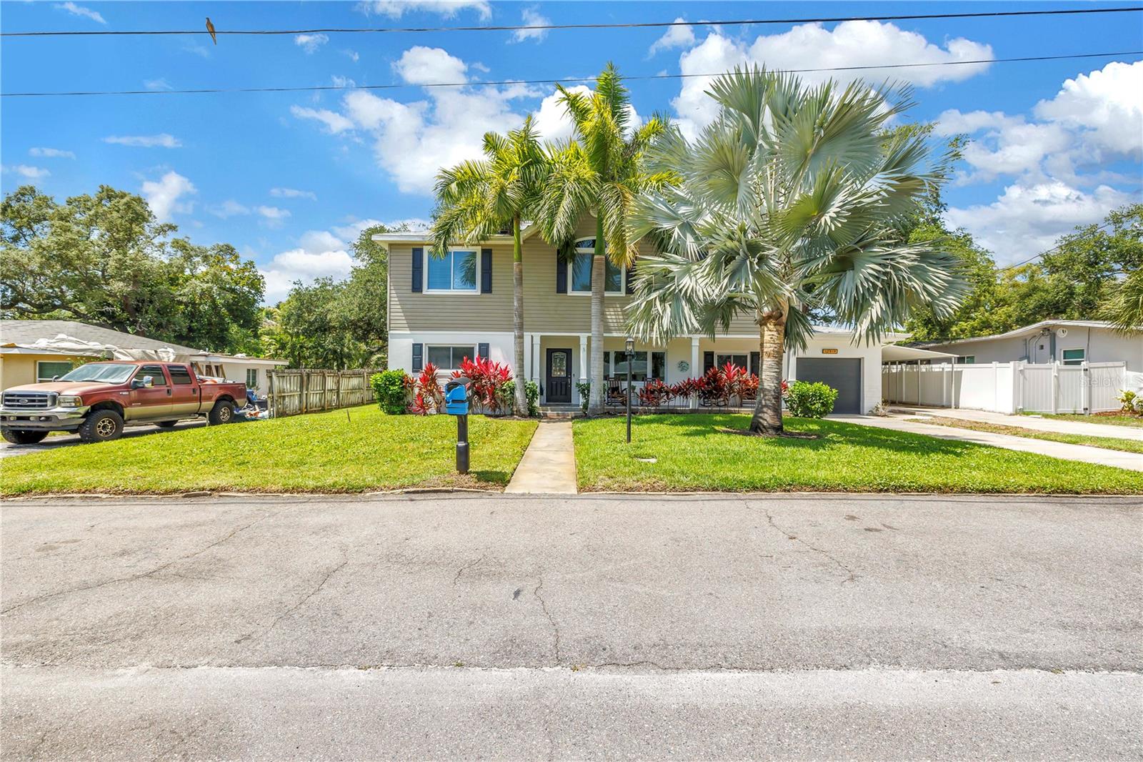10819 SEMINOLE DRIVE N