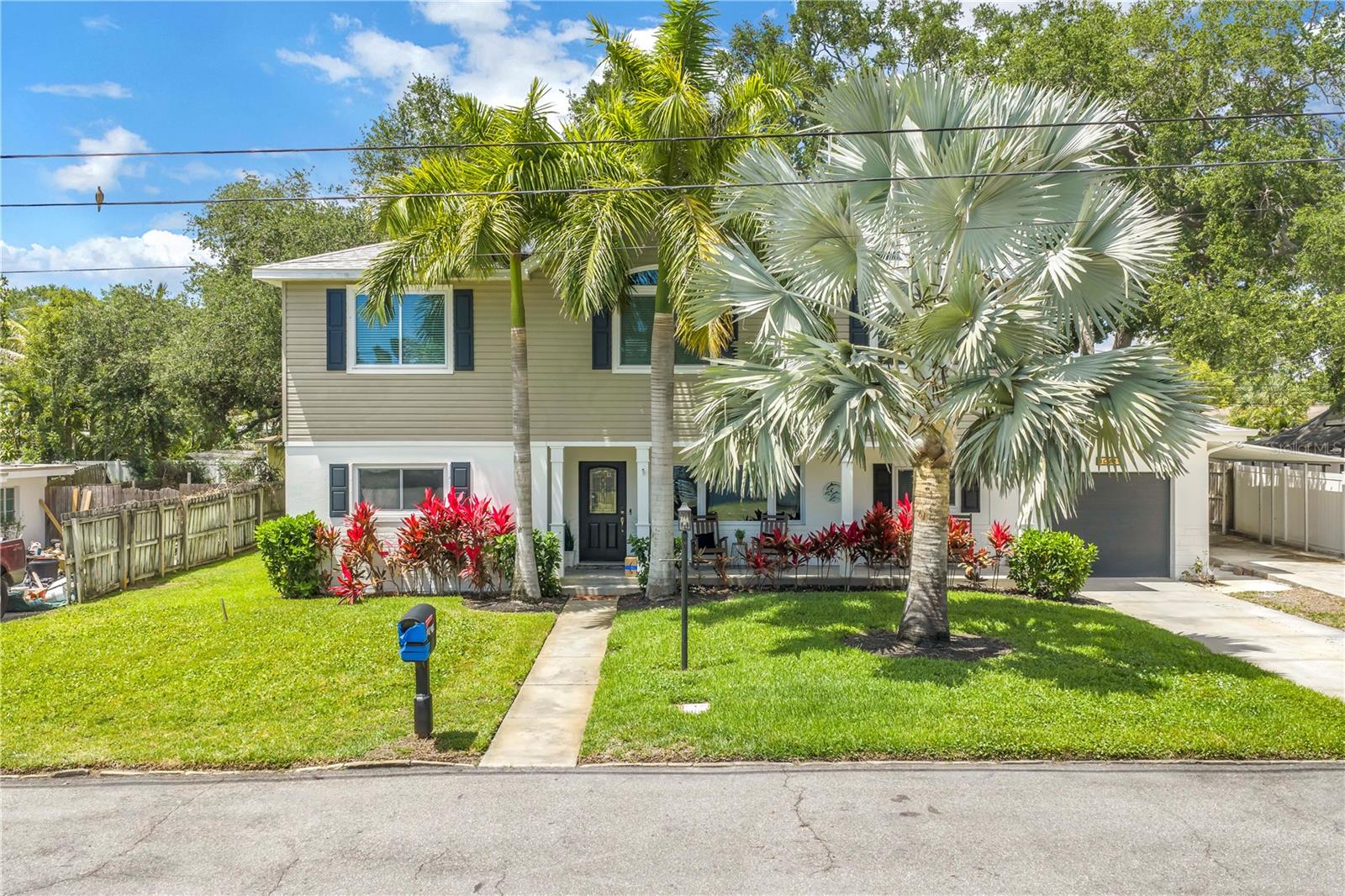 EDGEWATER ESTATES - Residential