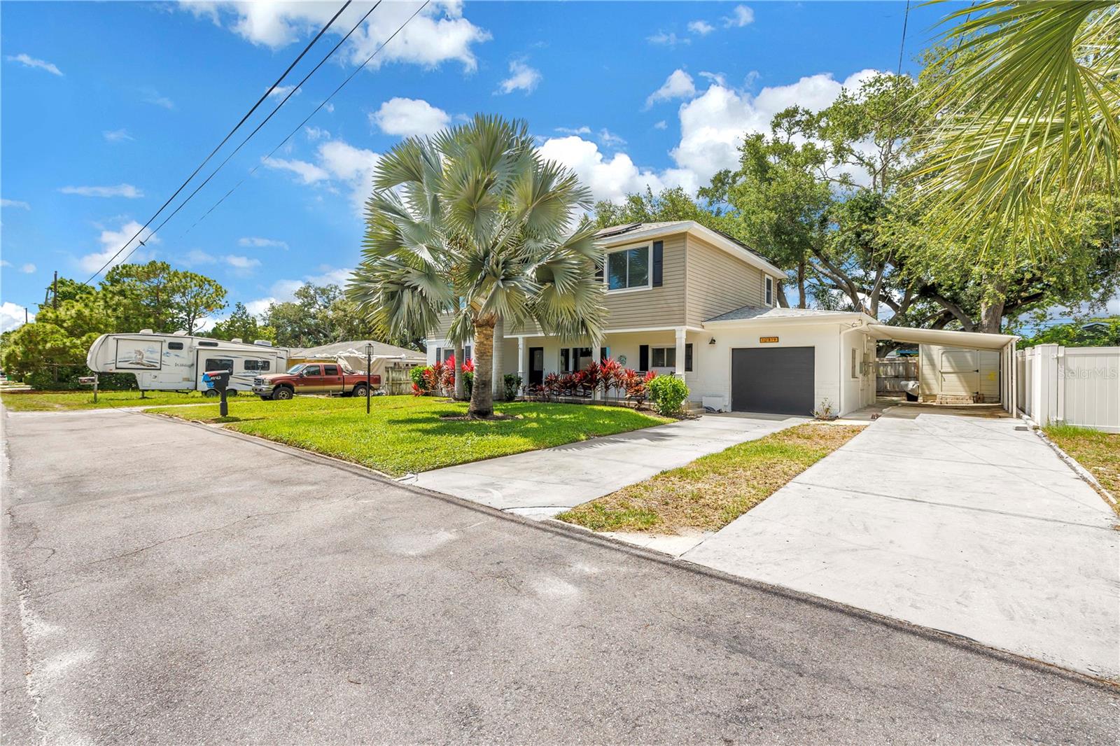 EDGEWATER ESTATES - Residential