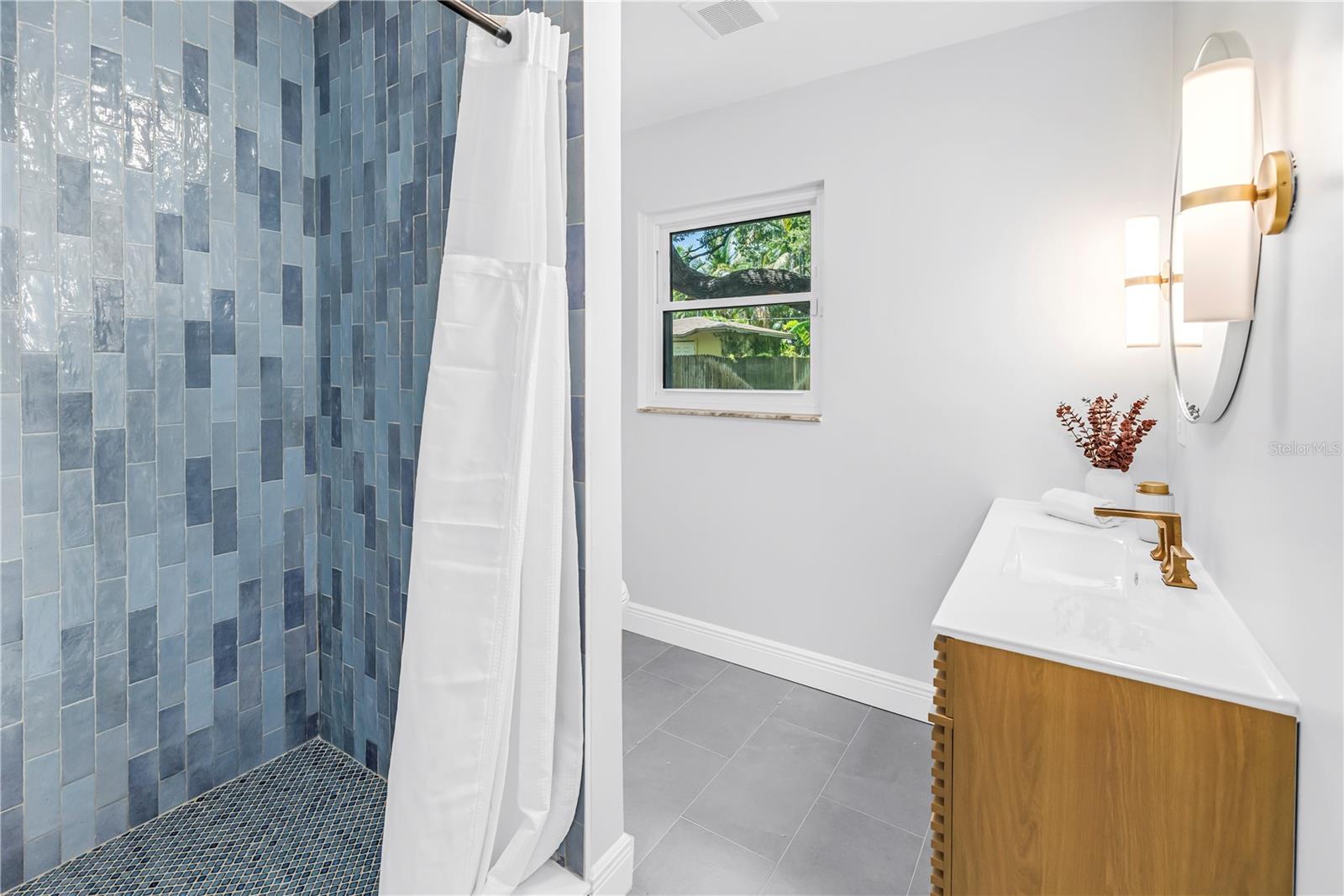 EDGEWATER ESTATES - Residential