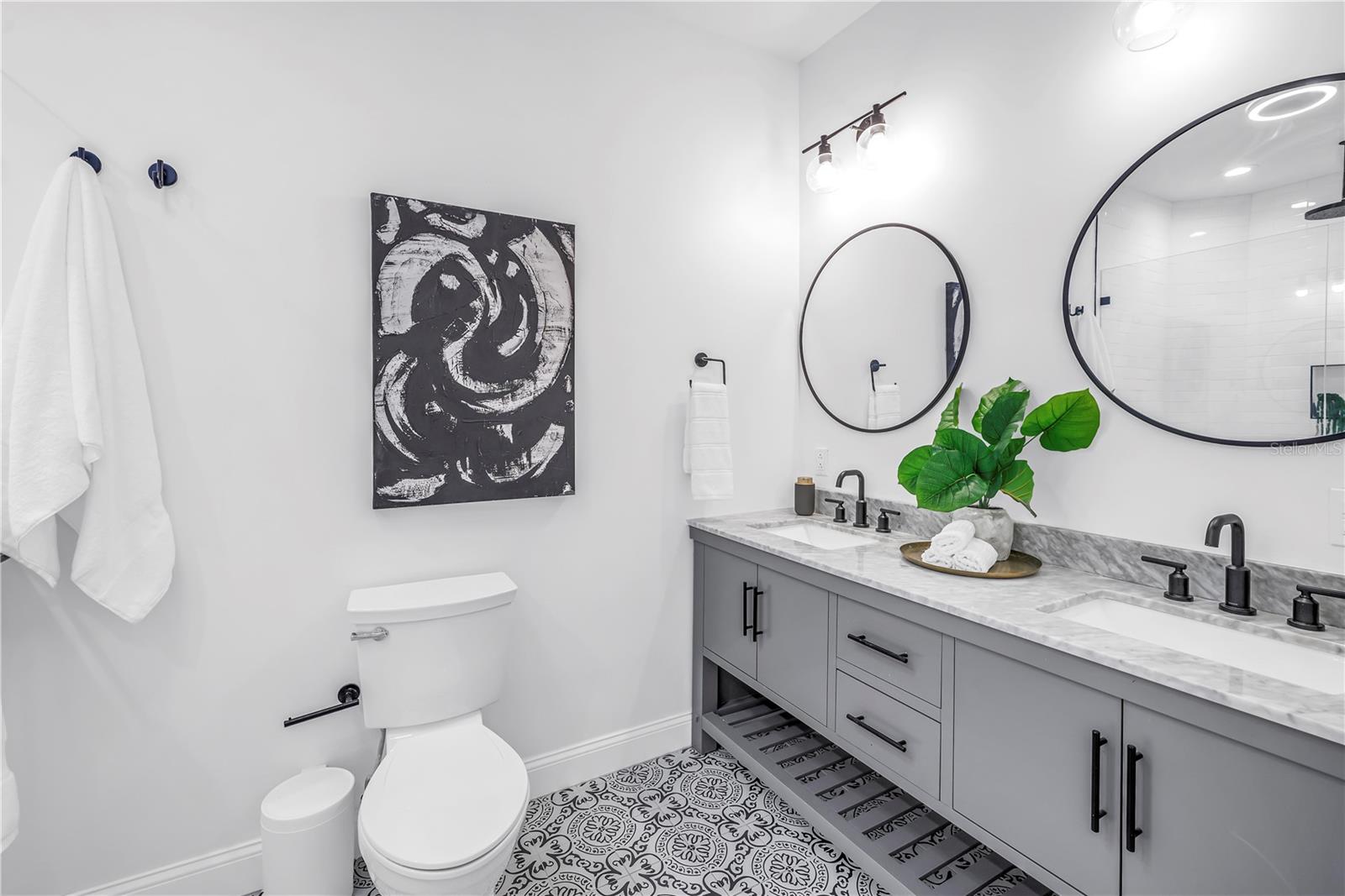 EDGEWATER ESTATES - Residential