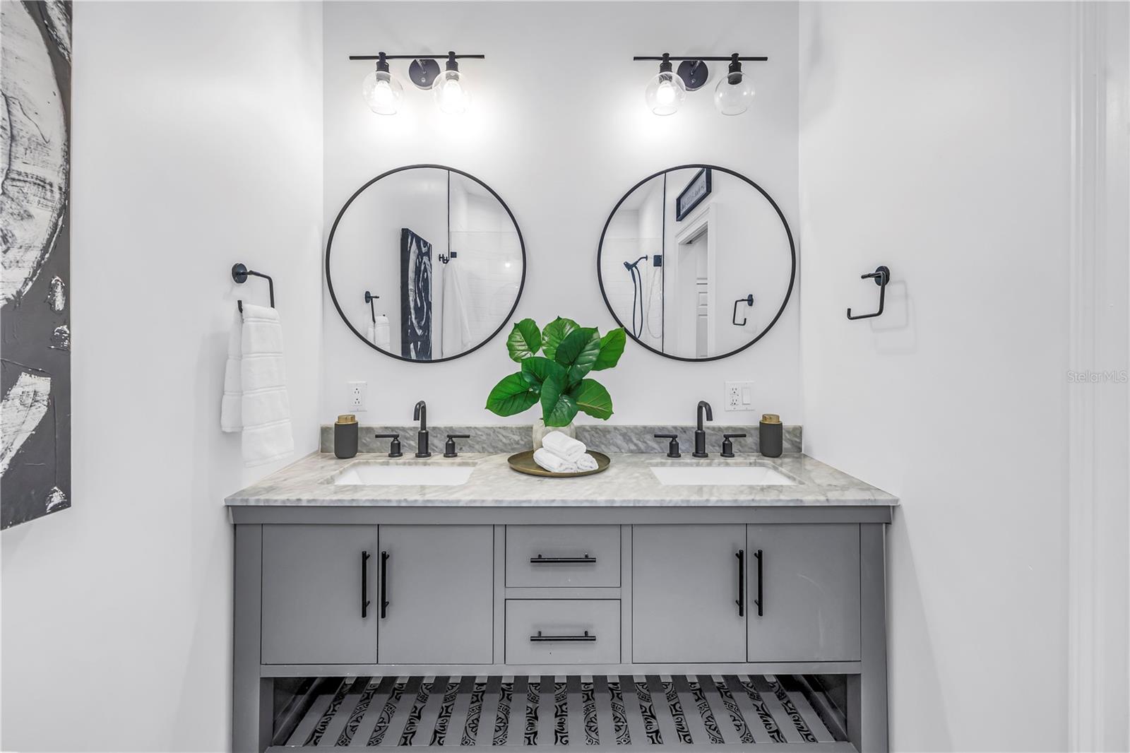 EDGEWATER ESTATES - Residential