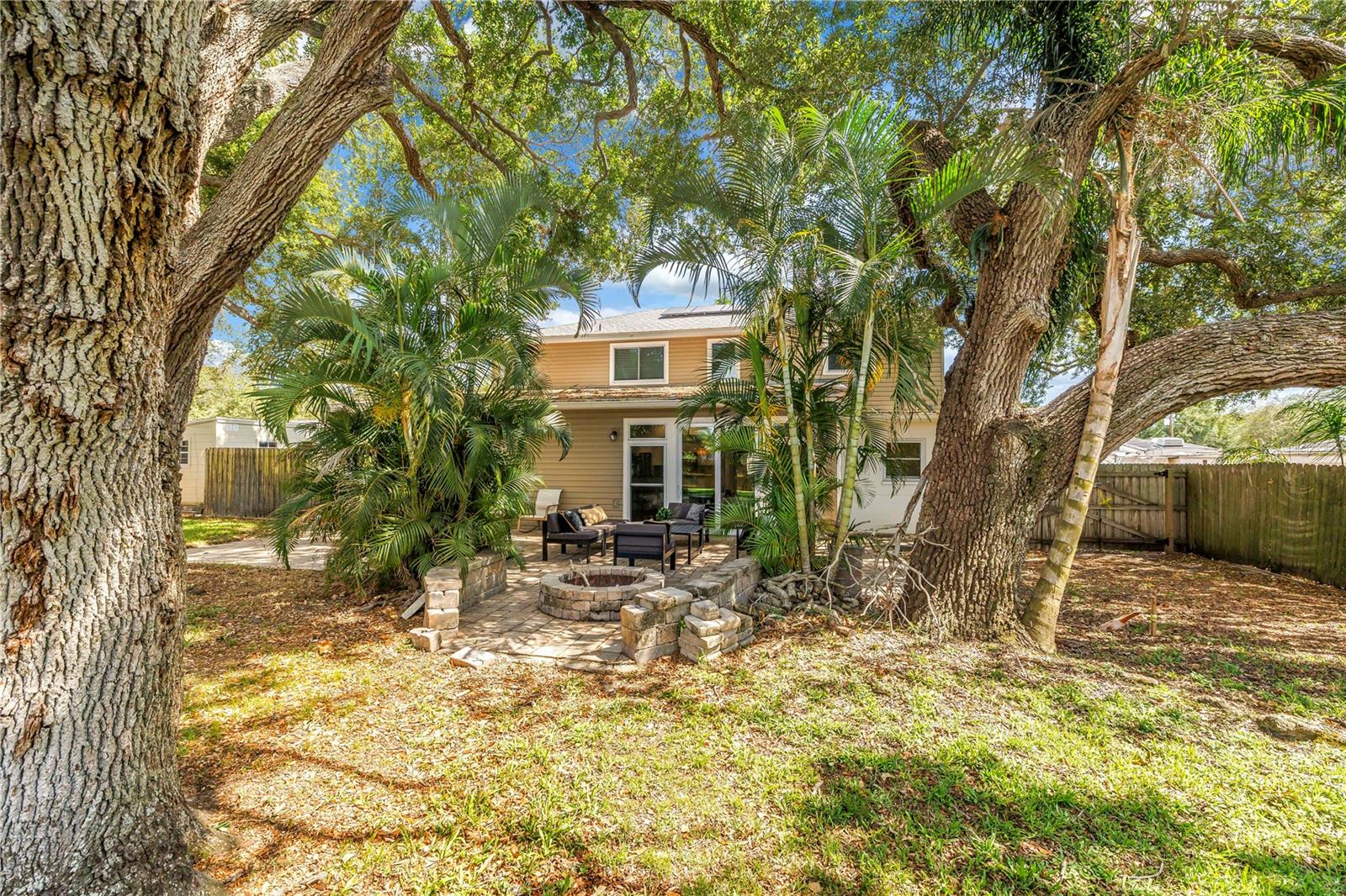 EDGEWATER ESTATES - Residential