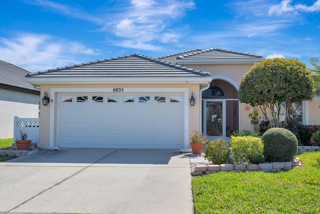 Photo of 6835 Winslow Street, Sarasota, FL 34243 (MLS # A4688505)