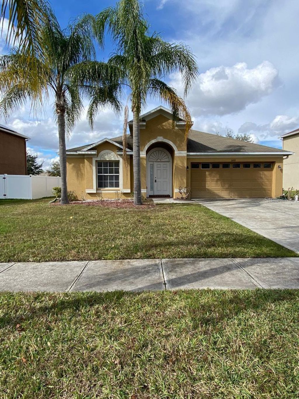 Photo of 31205 Bridgegate Drive, Wesley Chapel, FL 33545 (MLS # TB8485640)