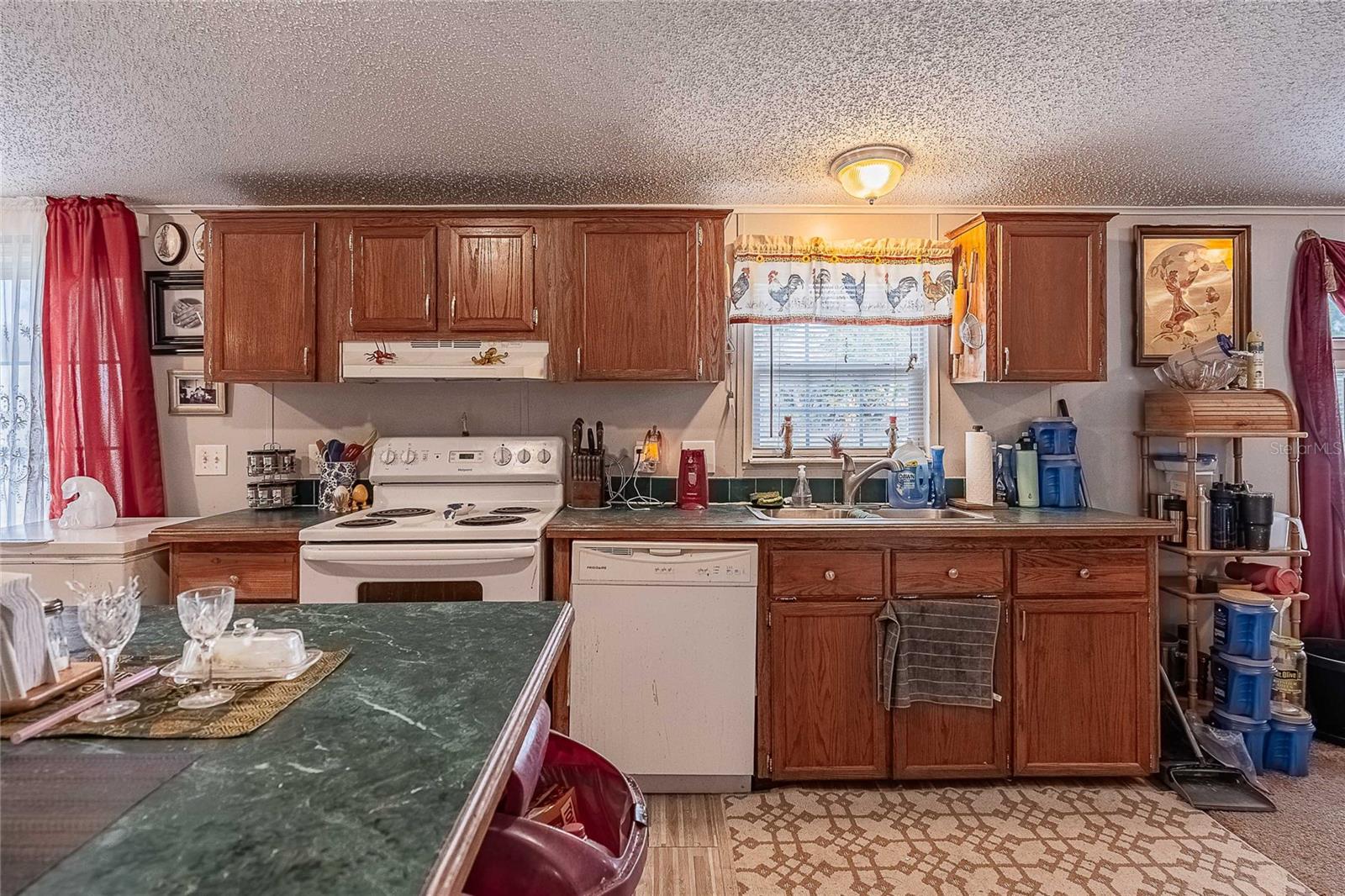 COUNTRY VIEW ESTATES - Residential