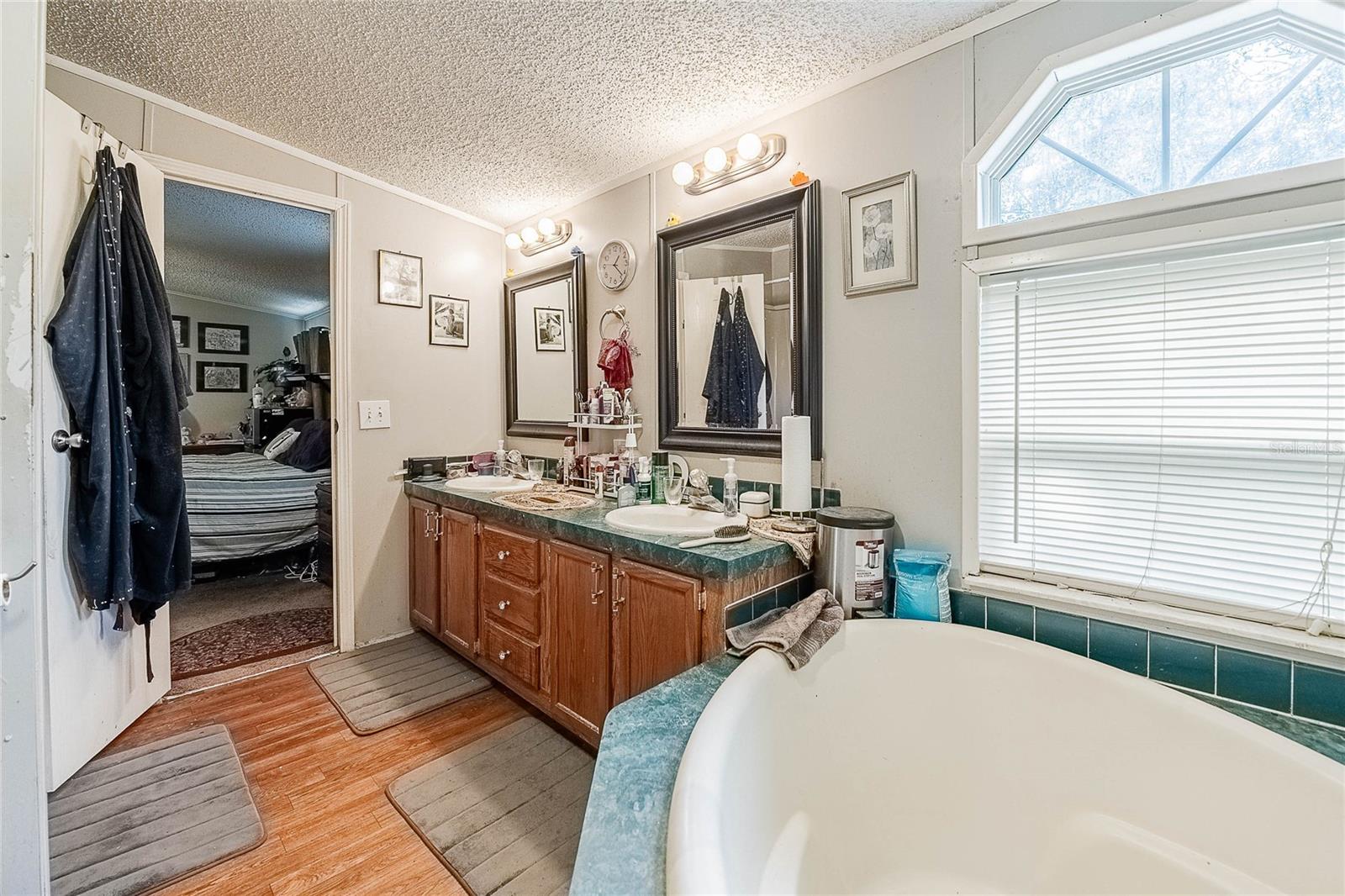 COUNTRY VIEW ESTATES - Residential