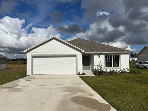 A home in BOWLING GREEN