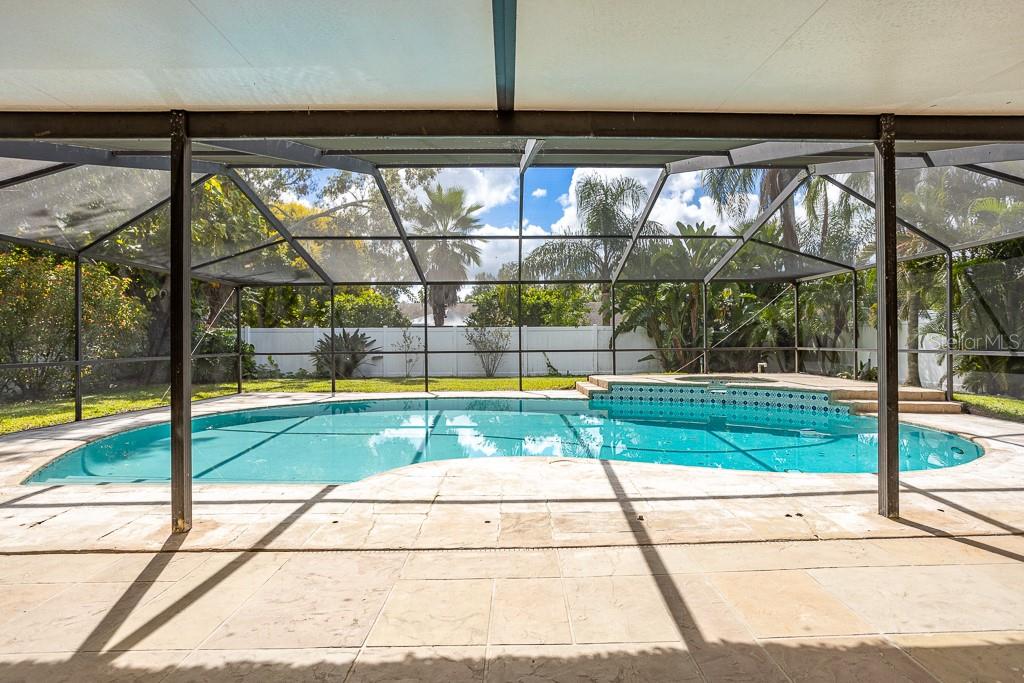 BLOOMINGDALE OAKS - Residential