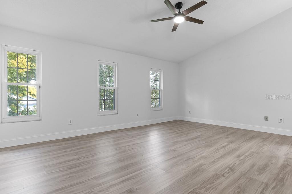 BLOOMINGDALE OAKS - Residential