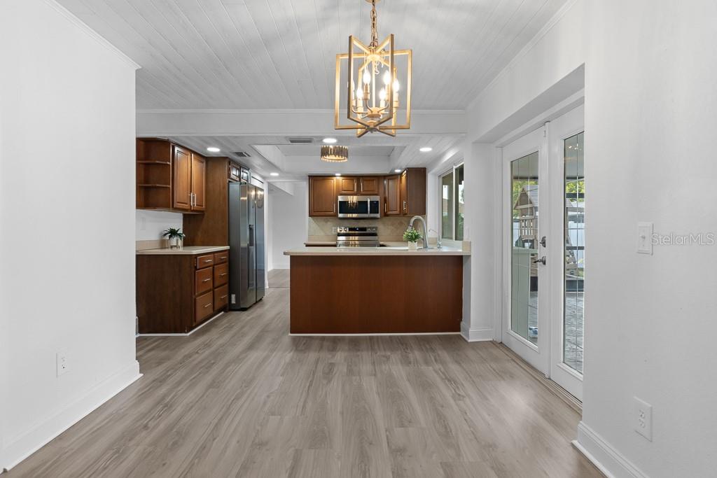 BLOOMINGDALE OAKS - Residential