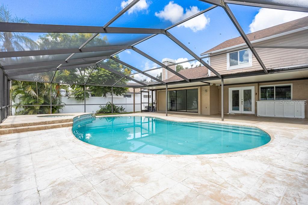 BLOOMINGDALE OAKS - Residential