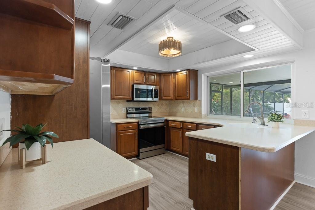 BLOOMINGDALE OAKS - Residential
