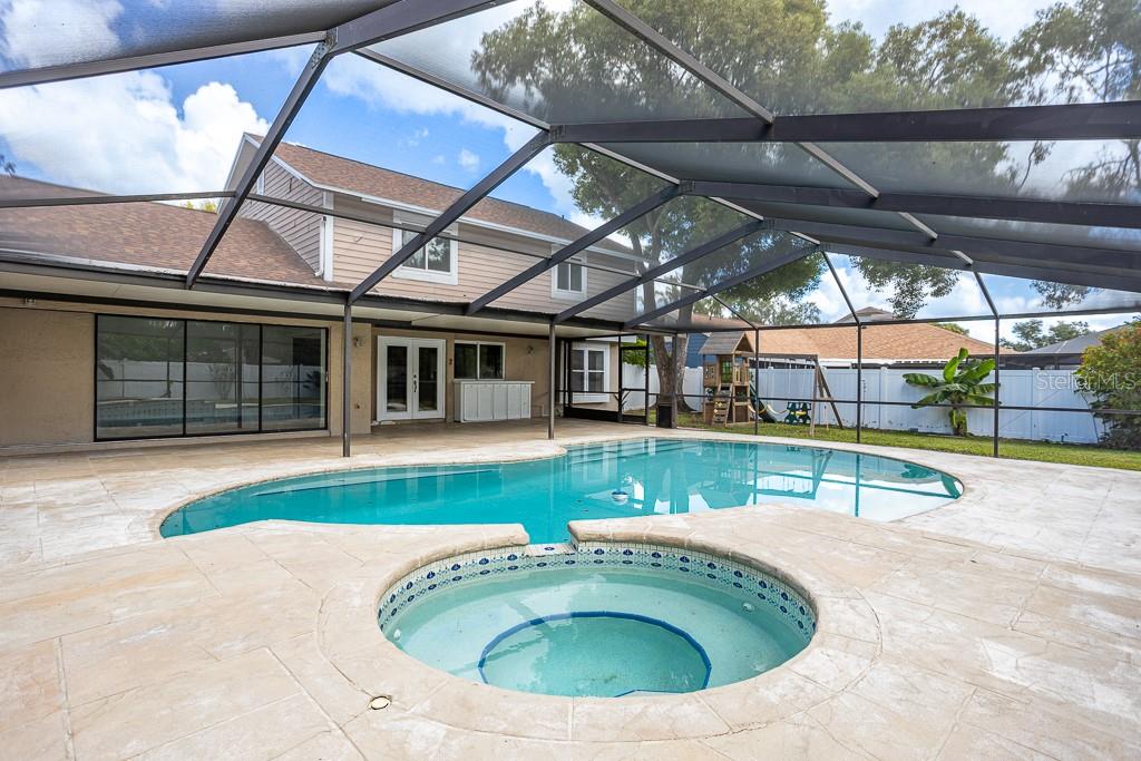 BLOOMINGDALE OAKS - Residential