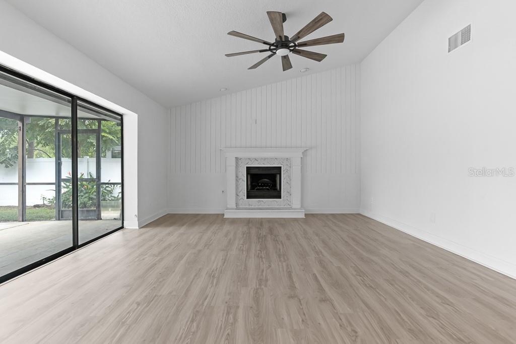 BLOOMINGDALE OAKS - Residential