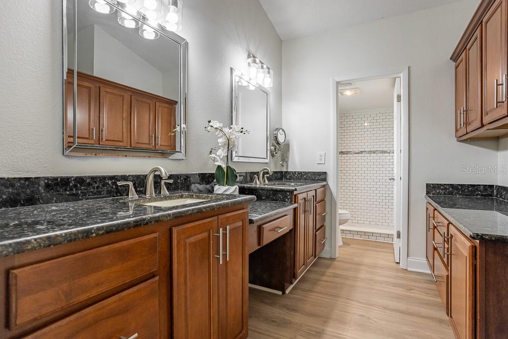 BLOOMINGDALE OAKS - Residential