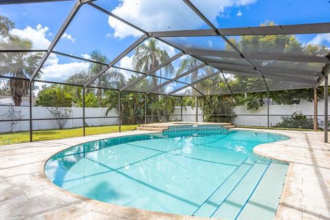 Photo of 1623 Shady Leaf Drive, Valrico, FL 33596 (MLS # TB8433134)