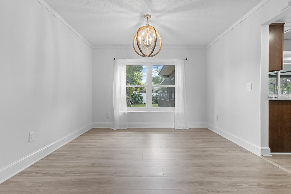 BLOOMINGDALE OAKS - Residential