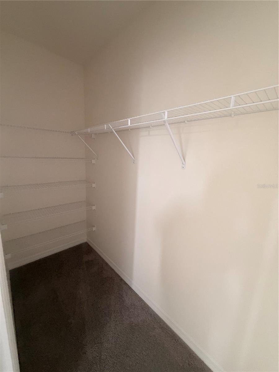 DANBURY/RIDGEWOOD LKS - Residential Lease