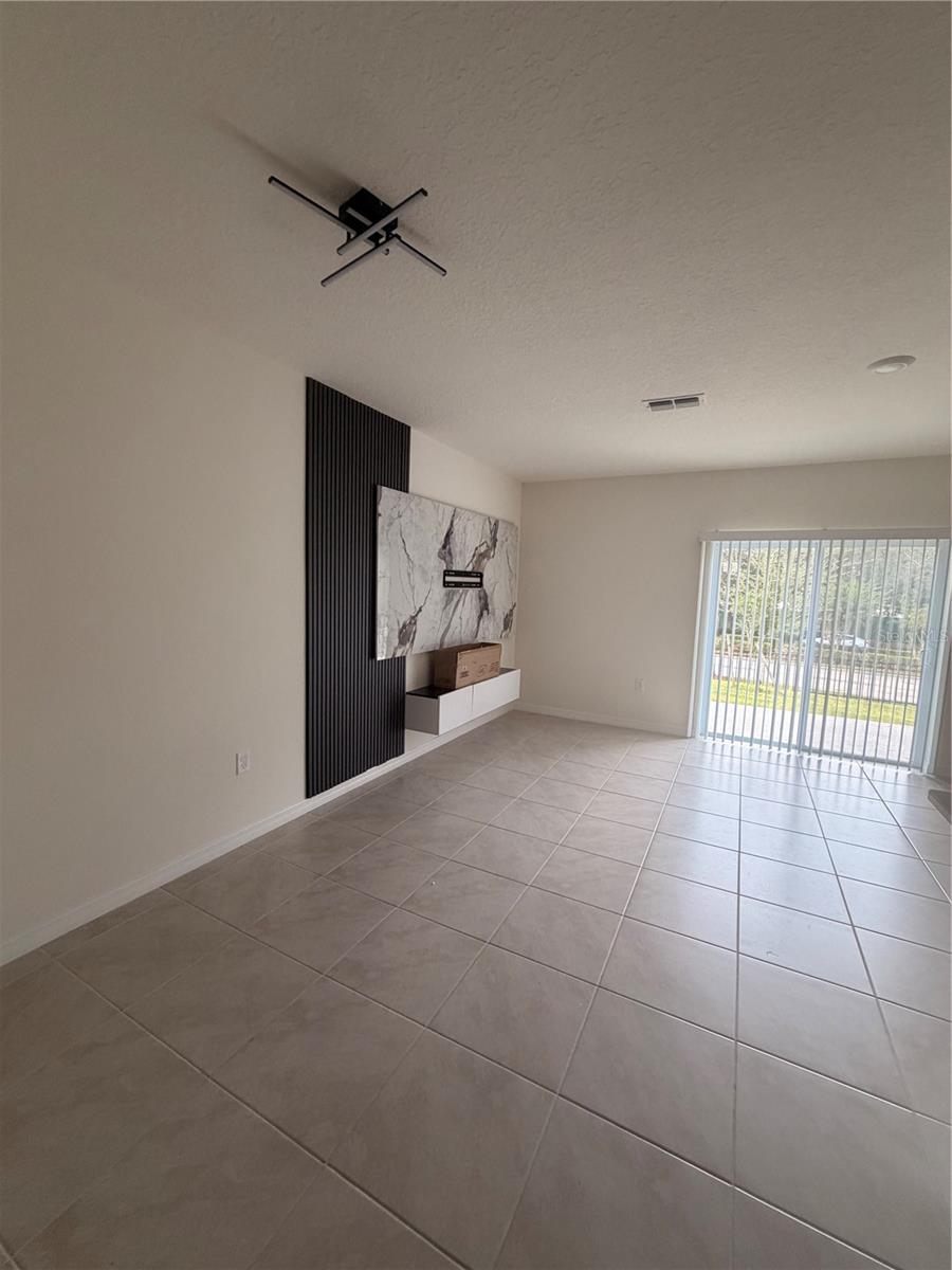 DANBURY/RIDGEWOOD LKS - Residential Lease