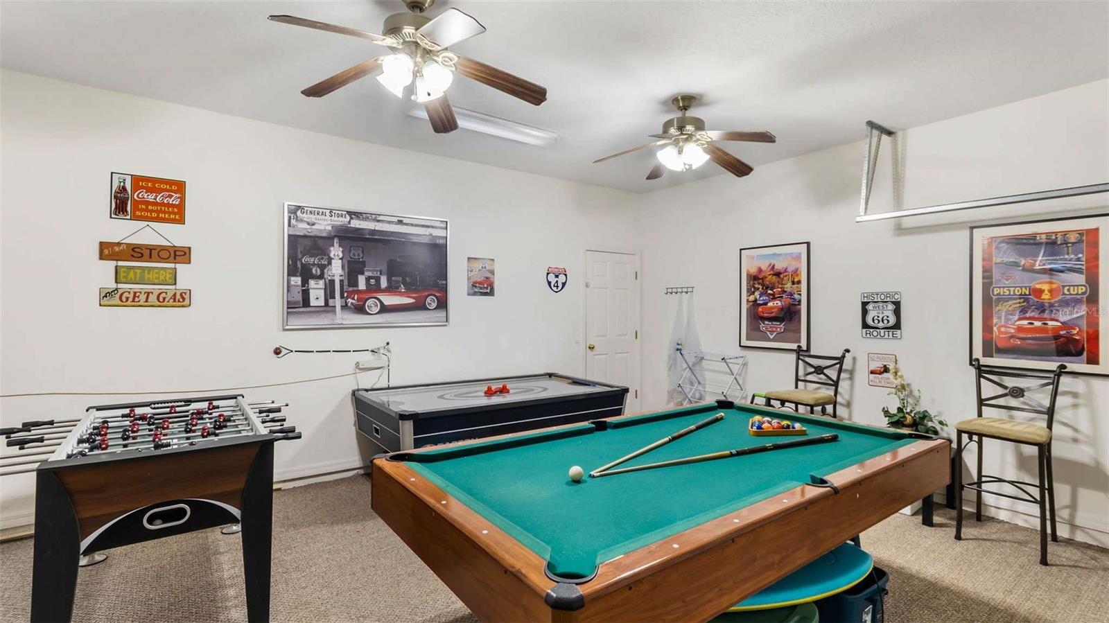 CALABAY PARC AT TOWER LAKE - Residential