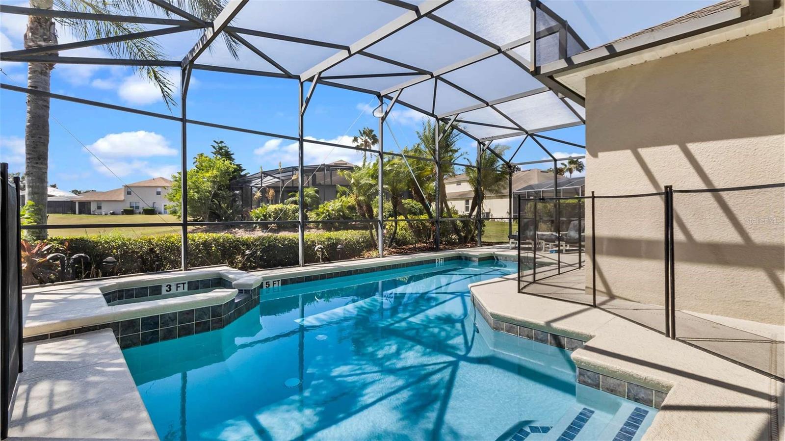 CALABAY PARC AT TOWER LAKE - Residential